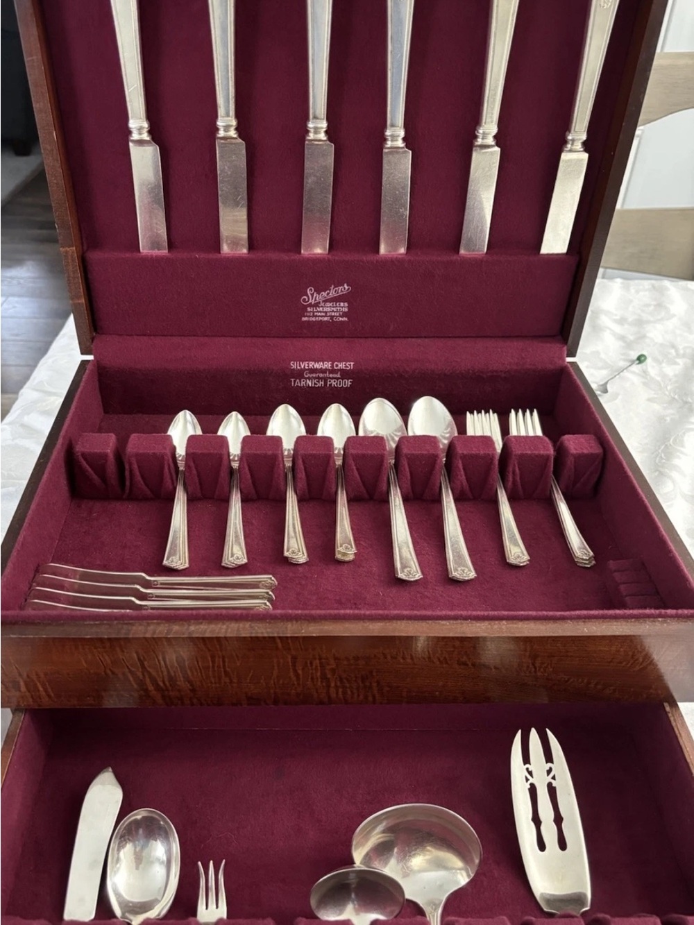 WM Rogers Silverplate Flatware HOMESTEAD 40 Pieces With  Wood Chest Serving Pcs